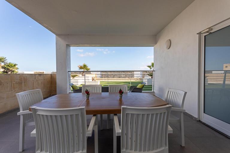 The Sea-Bank Villa Apartments Марсаскала Экстерьер фото